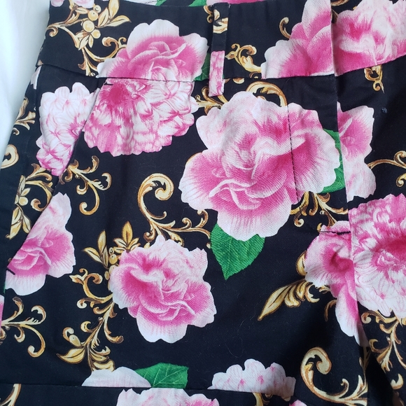 ❤️ New York & Co Women's Shorts Floral Pattern - Picture 4 of 4